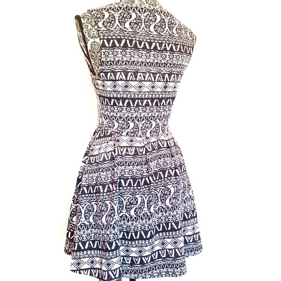 Tribal Print Deep V Sleeveless Pleated Skirt Jersey Mini Dress S - Picture 4 of 4